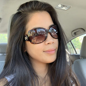 Meet your Posher, Maria luisa